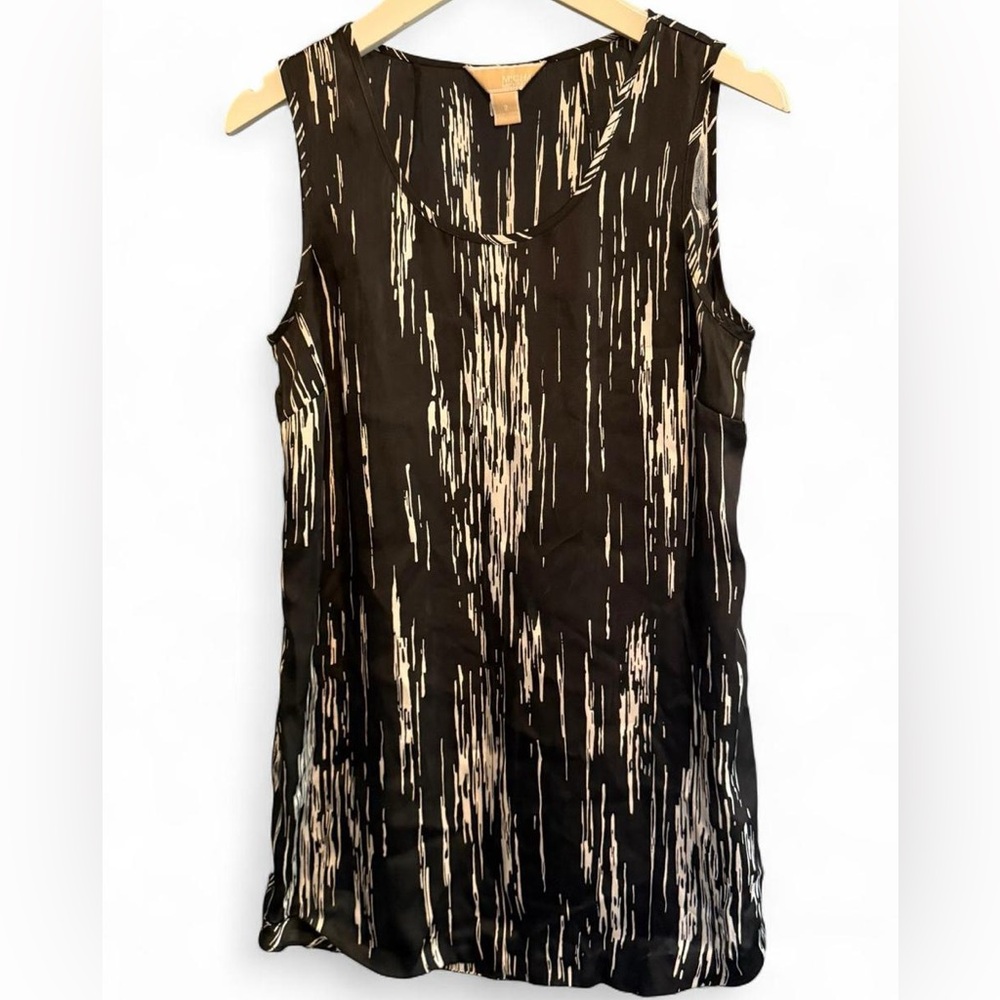 Black and White Sleeveless Top